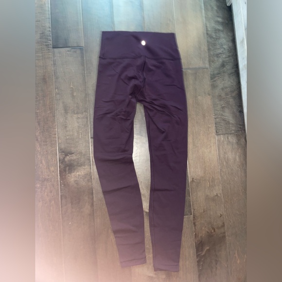 Lululemon purple leggings size 6 - Picture 2 of 4